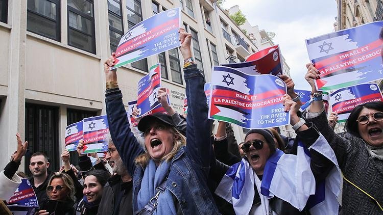 Fransa’nın en prestijli üniversitesinde Filistin’e destek gösterisi