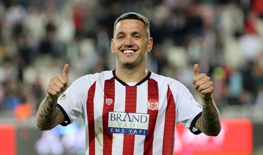 Rey Manaj’dan transfer açıklaması!