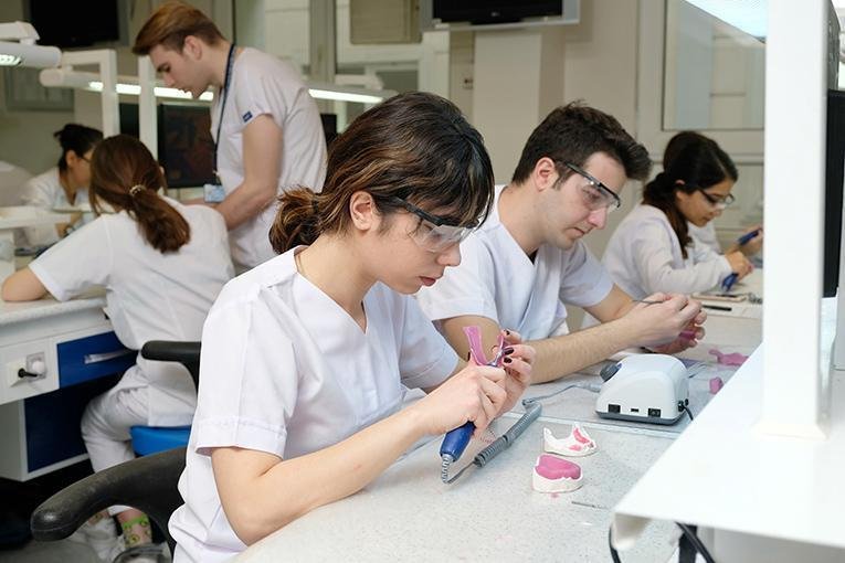 Türkiye’den mezun olup ABD diploması alacaklar