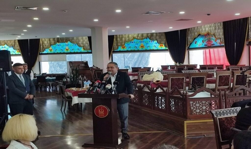 ‘Ben yardım etmezsem mevlam benden sorsun’