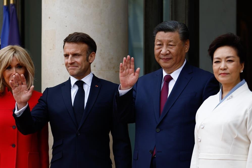 Çin Devlet Başkanı Xi, Paris’te Macron ve von der Leyen ile bir araya geldi