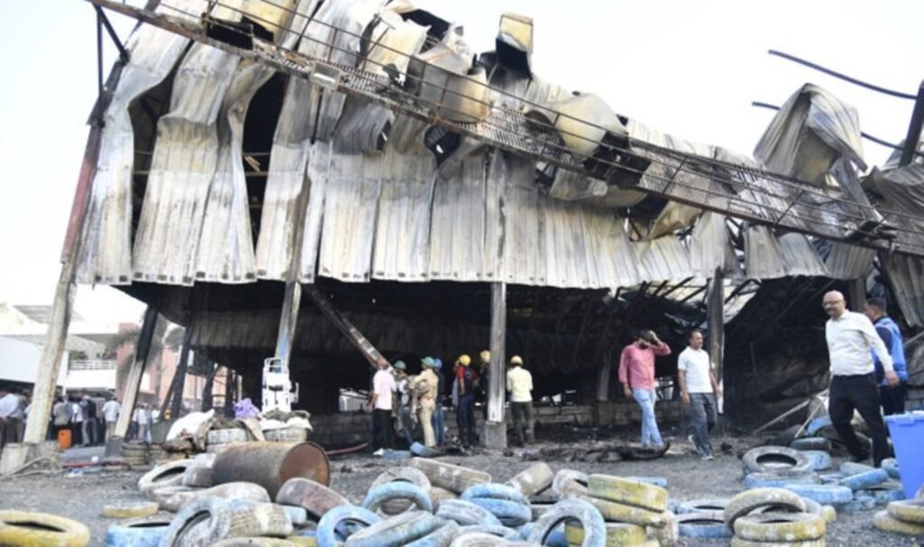 Hindistan’da lunapark faciası 20 kişinin canını aldı