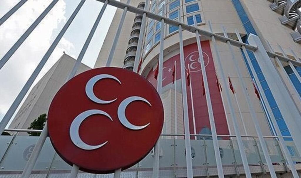 MHP, belediye başkanlarını kampa alacak