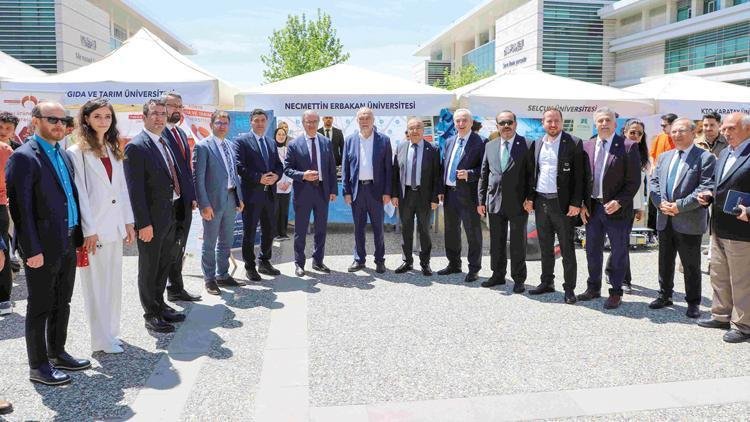 Öğrencilere iş dünyasını anlatacak