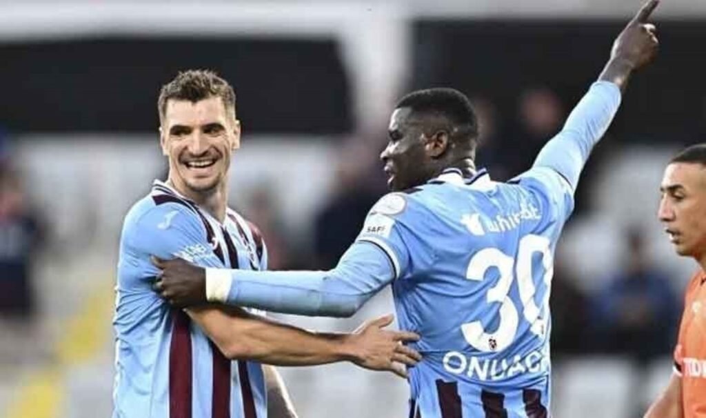 Trabzonspor, Süper Lig’de yerini garantiledi!