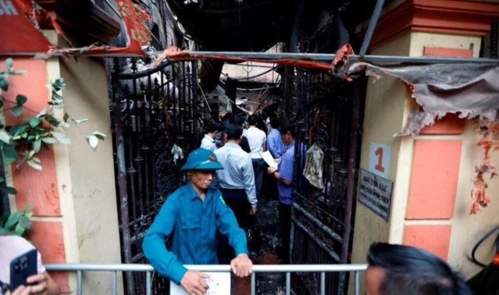 Vietnam’da apartmanda yangın: 14 ölü, 6 yaralı