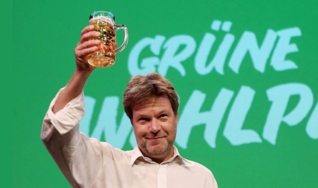 Alman basını ortaya çıkardı: Ekonomi Bakanının dedeleri Nazi subayı