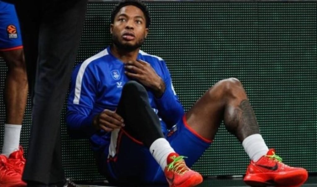 Anadolu Efes, Tyrique Jones ile yollarını ayırdı