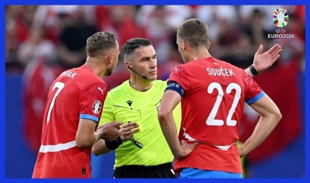 Çekya – Türkiye maçında tarihi kırmızı kart!