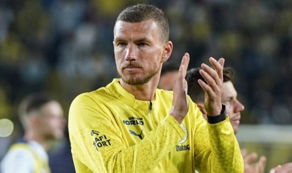 Edin Dzeko’dan Fenerbahçe paylaşımı