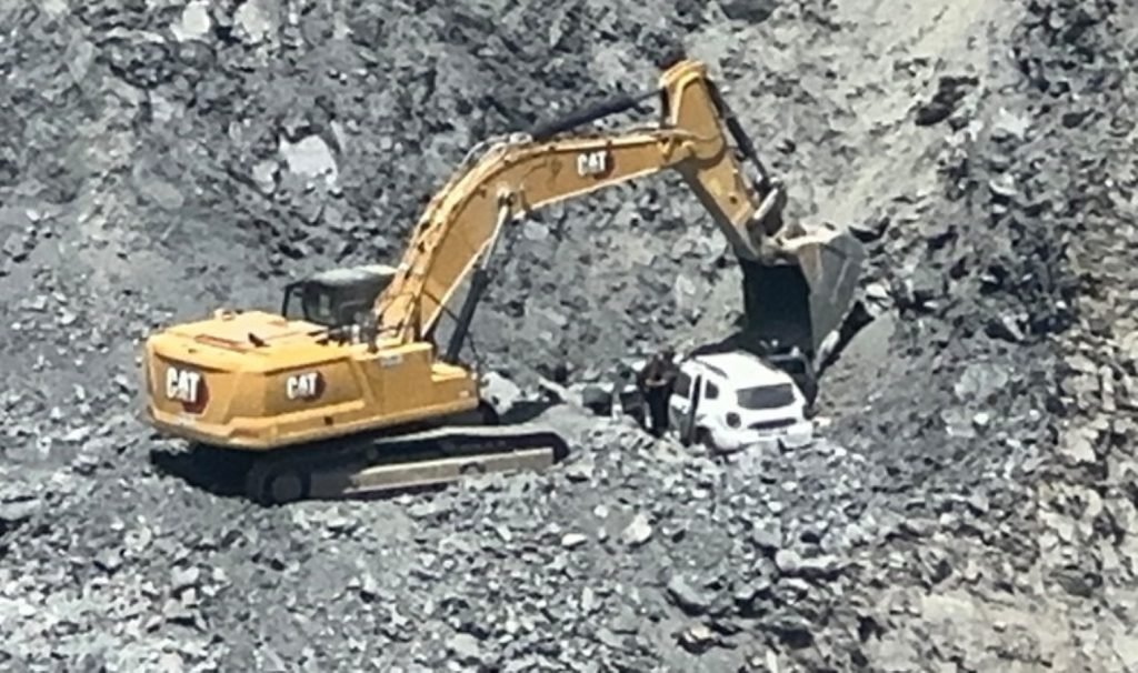 İstanbul’da maden sahasında akılalmaz kaza: Sonu olmayan yolda araç şarampole uçtu!