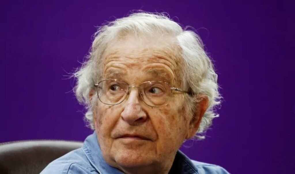 Noam Chomsky, hastaneden taburcu edildi