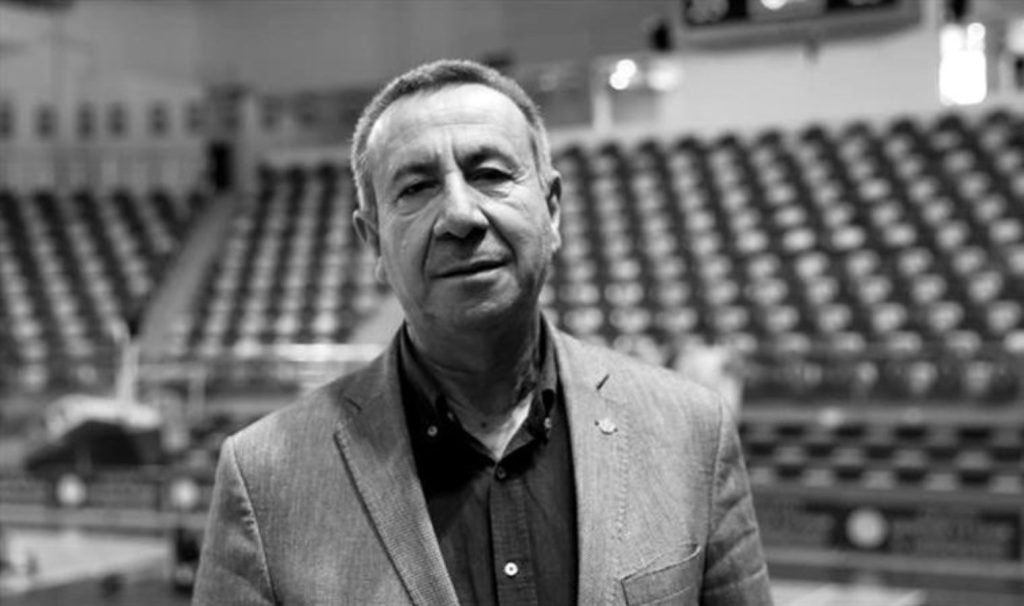 Türkiye Voleybol Federasyonu Asbaşkanı Ahmet Göksu yaşamını yitirdi