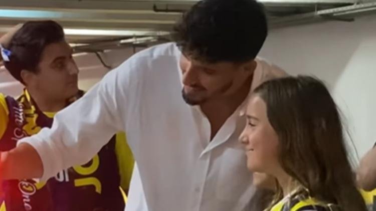 Altay Bayındır, Fenerbahçe – Lugano maçını Kadıköy’de izledi