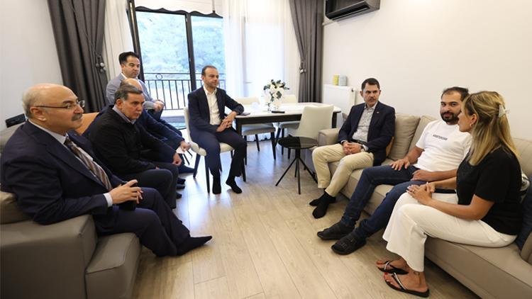 Depremzedelerden Bakan Kurum’a teşekkür