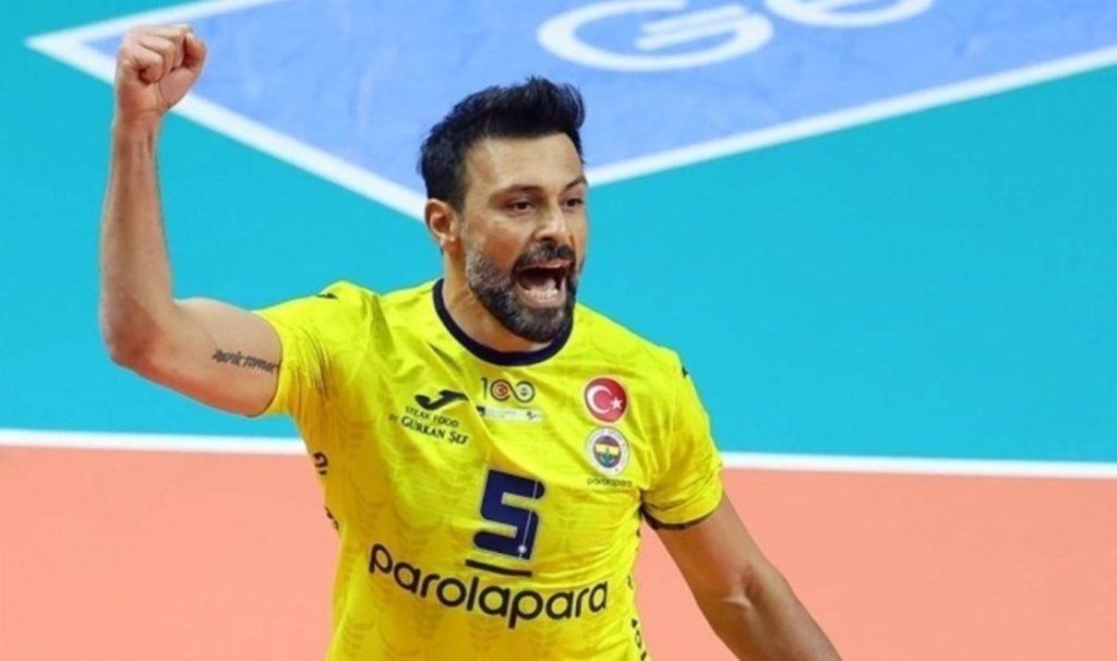 Galatasaray, Fenerbahçe’den transferini açıkladı!