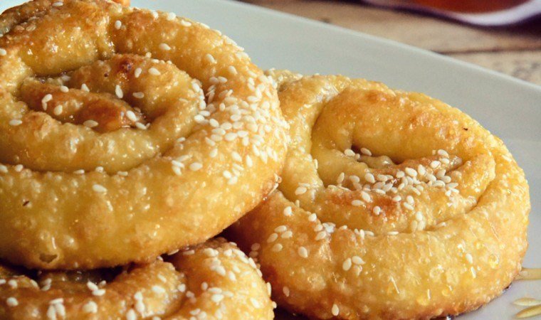 Girit’ten gelen enfes lezzet: Sarikopites tarifi…