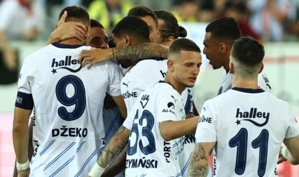 Jose Mourinho devre arasında ne söyledi? Sebastian Szymanski’den yanıt!