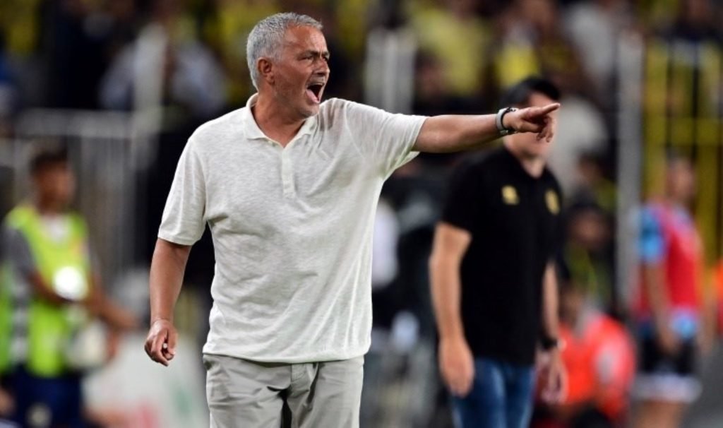 Jose Mourinho’dan Lille açıklaması: ‘Güneş altında biraz vakit geçirdikten sonra…’