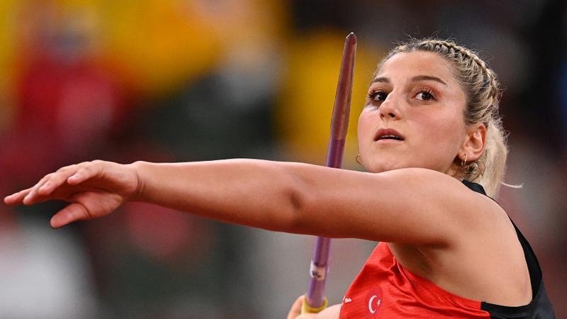 Milli sporcu Eda Tuğsuz, Paris 2024’e kota aldı