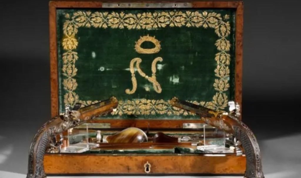 Napolyon’un iki tabancası 1,69 milyon Euro’ya satıldı