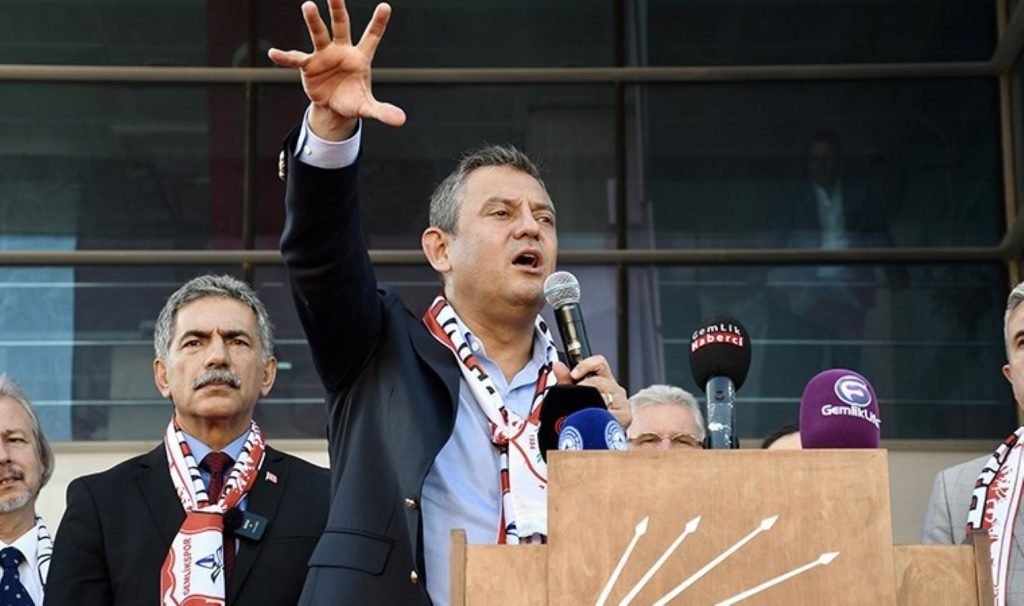 Özgür Özel’den iktidara ‘deprem’ uyarısı: ‘Azrail gelince AKP’li, CHP’li ayırıyor mu?’