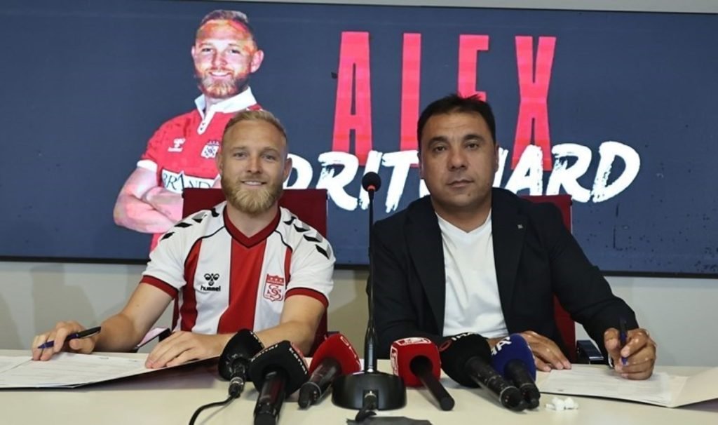 Sivasspor, İngiliz on numarayı kadrosuna kattı