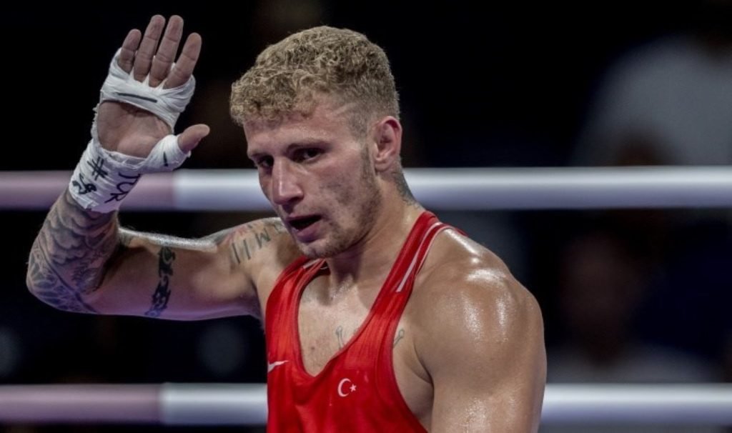 Ulusal boksör Kaan Aykutsun Paris 2024’e son 16 çeşidinde veda etti!