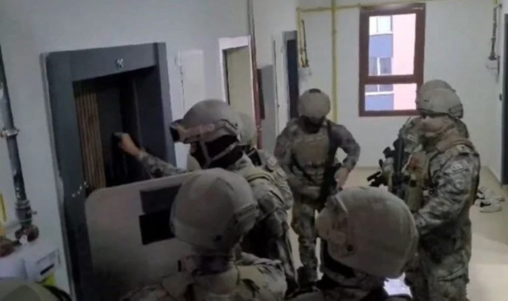 Bakan Ali Yerlikaya duyurdu… 81 vilayette ‘Mercek-23’ operasyonu: 2 bin 439 kuşkulu yakalandı!