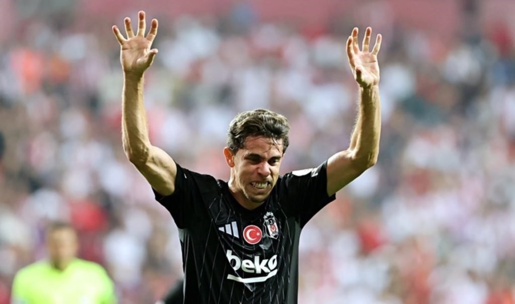 Beşiktaş’ta flaş sakatlık: Müsabakaya devam edemedi!