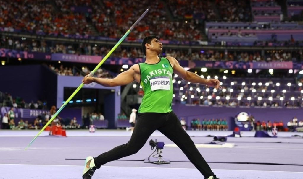 Cirit atmada altın tepe Arshad Nadeem’in!