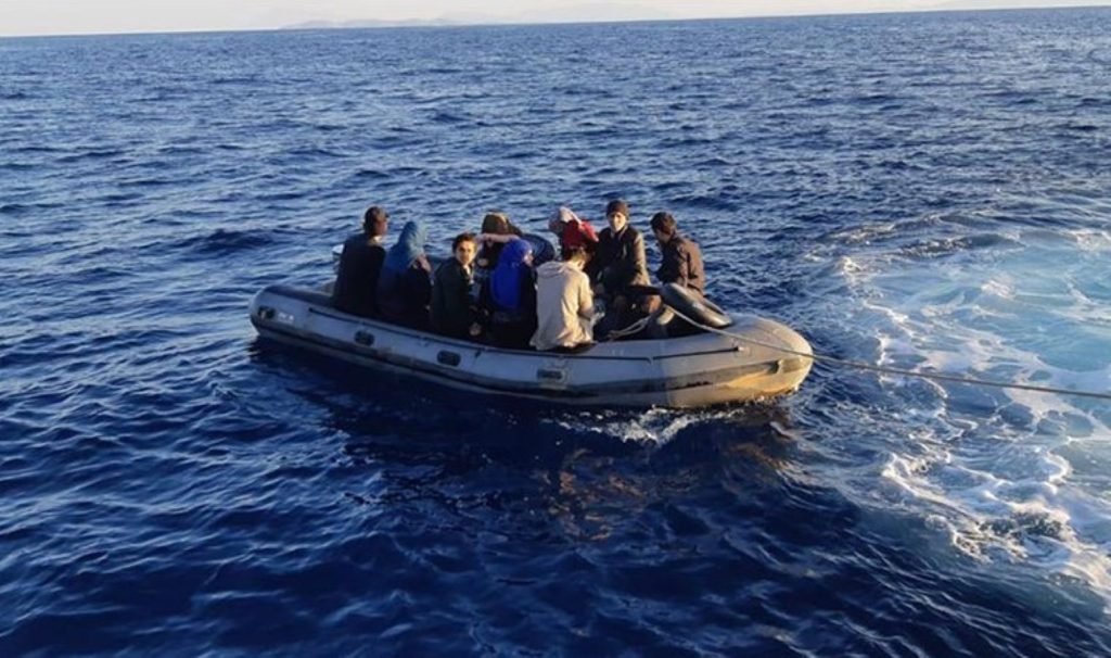 Datça’da 21 düzensiz göçmen kurtarıldı