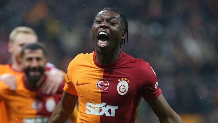 Derrick Köhn transferine Alman hükümeti pürüzü savı