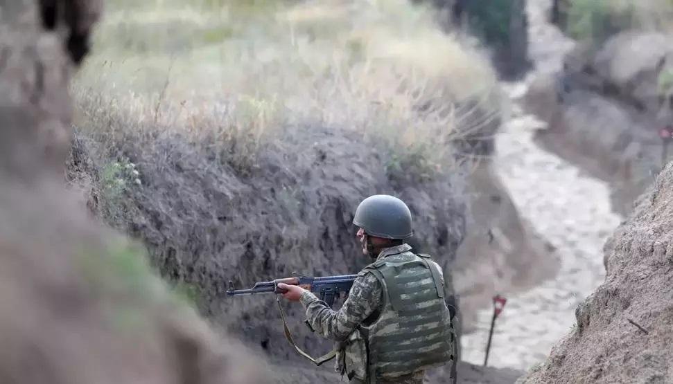 Ermenistan askerleri Azerbaycan mevzilerine ateş açtı