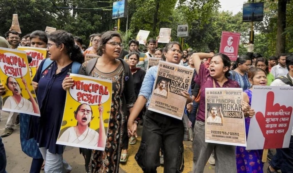 Hindistan’da göstericiler ile polis arasında çatışma çıktı