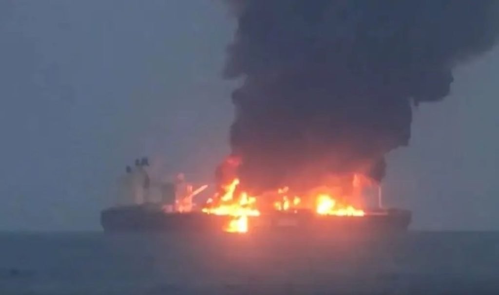 Husiler, Yunan gemisini gaye almıştı… Pentagon’dan ikaz geldi!