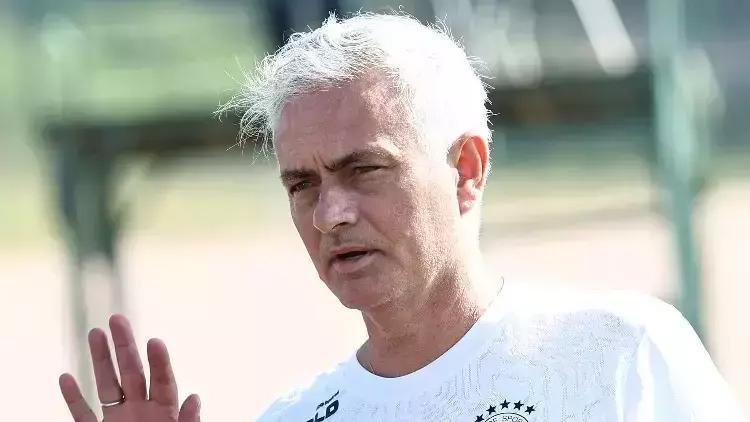 Jose Mourinho’dan Ferdi Kadıoğlu açıklaması
