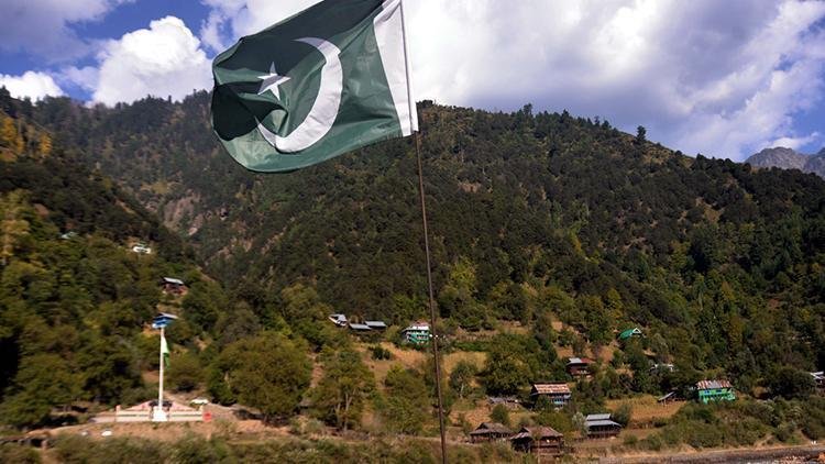 Pakistan’da silahlı taarruz… 23 meyyit