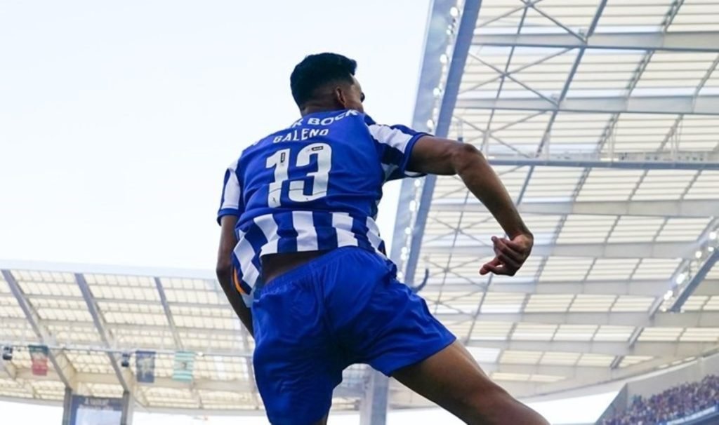 Porto, 3’te 3’le başladı