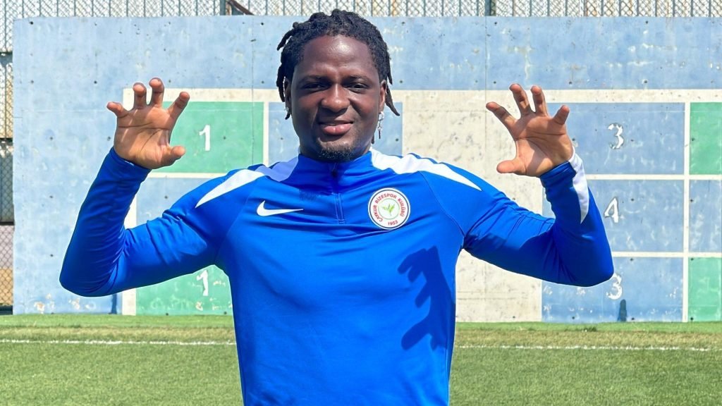 Rizesporlu Akintola, Fenerbahçe maçı öncesi iddialı! “Onlara zarar verebileceğimizi düşünüyorum…”