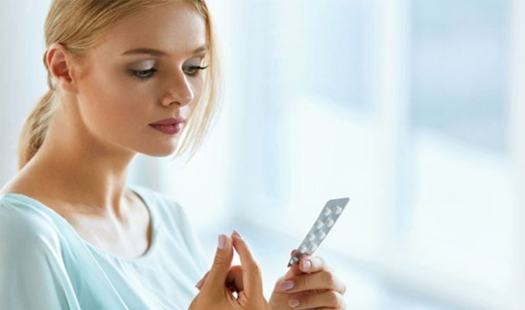 Uzmanlardan kıymetli ihtar: ‘Adetinizi geciktirmek isterken sıhhatinizi riske atmayın’