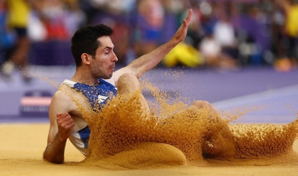 Uzun atlamada tepe Miltiadis Tentoglou’nun!