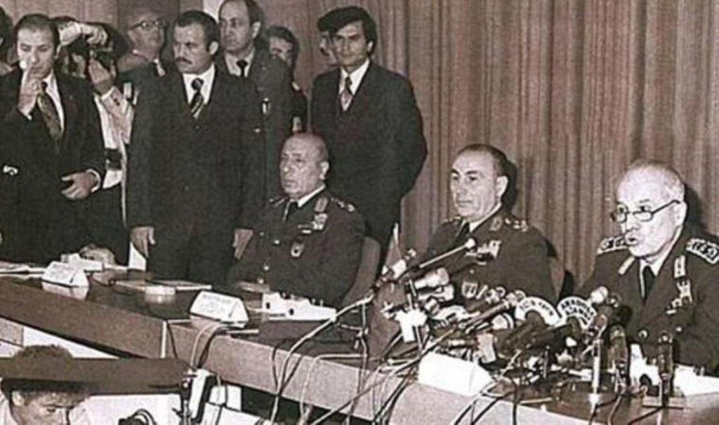 12 Eylül darbesi sanatkarlara da iş kıyımı yapmıştı. Cumhuriyet devrin zımnî dokümanına ulaştı