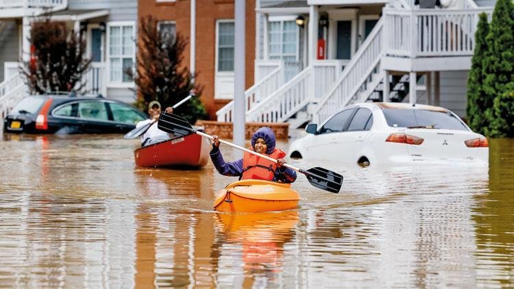 ABD Helene’e teslim oldu
