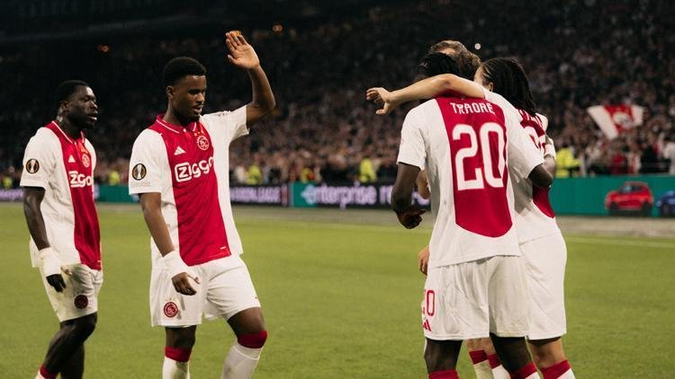 Ajax’ın 4-0’lık galibiyeti Hollandalılar için de büyük sürpriz oldu