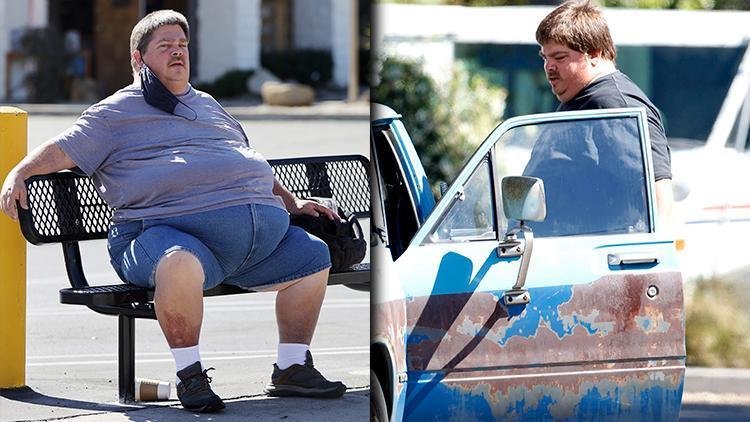 Babası, ağabeyi ve üvey annesi büyük birer yıldız… Ünlü ailesi lüks içinde yaşarken o yıllardır sokaklarda sefalet çekiyor!