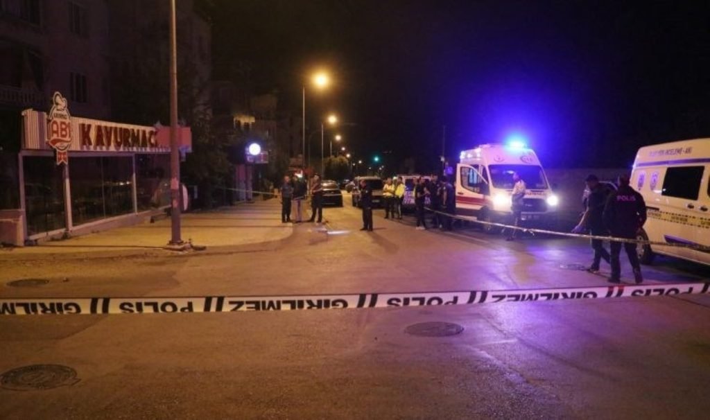 Denizli’deki silahlı ve bıçaklı arbedede kan aktı!