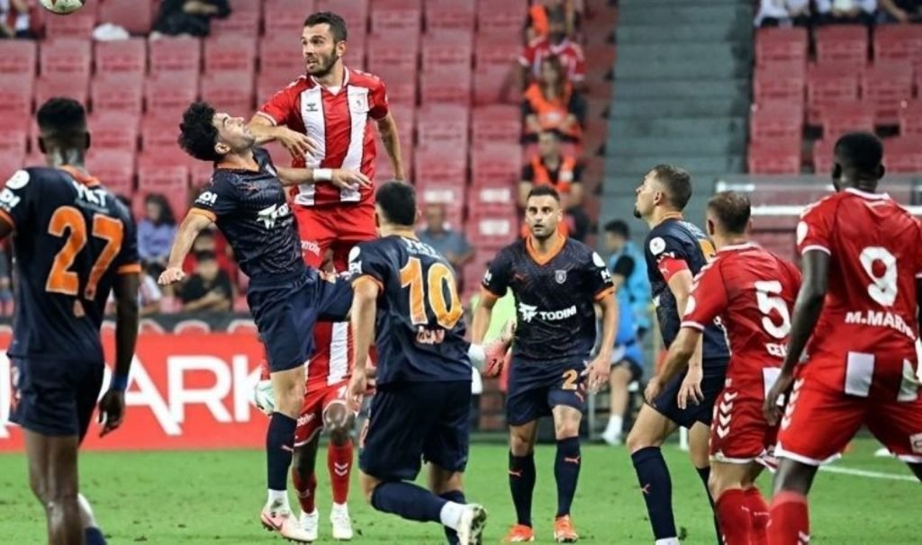 Erteleme maçında Samsunspor, Başakşehir’i rahat geçti!