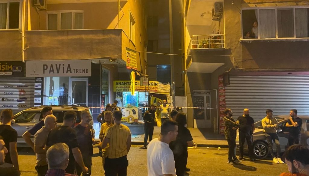 Küçükçekmece’de bir iş yerine ses bombası atıldı