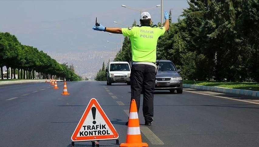 81 ilde trafik ve çakar denetimi: 522 bin 427 sürücüye işlem yapıldı